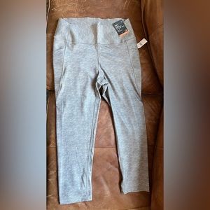 NWT Gap High Rise Sculpt Revolution Capri Length Legging Size Large Tall